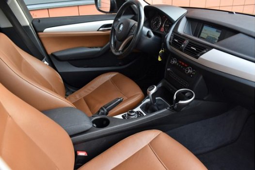 BMW X1 - sDrive18i Executive Leder/Navigatie/Xenon - 1