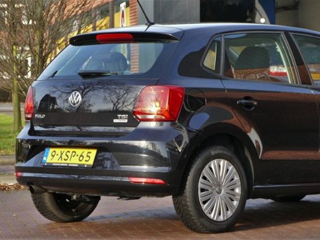 Volkswagen Polo - 1.2 TSI Comfortline, parkeersensoren V+A, bluetooth, cruise-control - 1