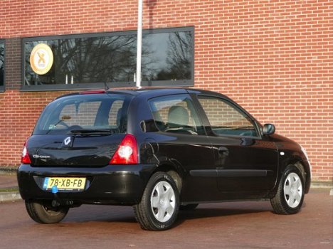 Renault Clio - 1.2 Campus , trekhaak, slechts 107000 kilometer - 1