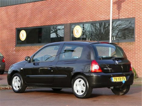 Renault Clio - 1.2 Campus , trekhaak, slechts 107000 kilometer - 1