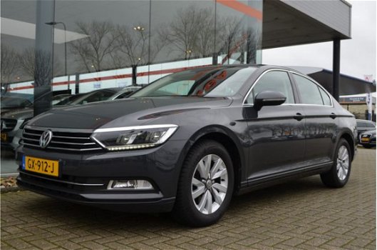 Volkswagen Passat - 1.4 TSI 150PK Aut. Executive, NL Auto, Full Led, Sport-Ergostoelen, Clima, Cruis - 1