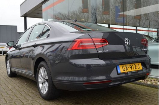 Volkswagen Passat - 1.4 TSI 150PK Aut. Executive, NL Auto, Full Led, Sport-Ergostoelen, Clima, Cruis - 1