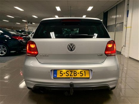 Volkswagen Polo - 1.2 TSI R-Line Edition Automaat * Panoramadak / 1e Eig / NL auto / Navigatie - 1