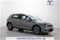 Volkswagen Golf - 1.4 TSI 204pk GTE DSG Panoramadak Leder LED Stoelverwarming Camera - 1 - Thumbnail