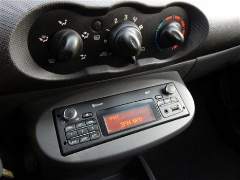 Renault Twingo - 1.2 16V Authentique NIEUWE DISTRIBUTIE APK t/m 15-01-2021 - 1