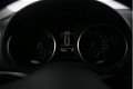 Volkswagen Golf - 2.0 TDI Trendline Navigatie, Airco - 1 - Thumbnail