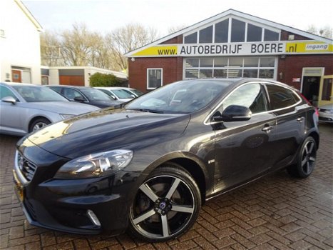 Volvo V40 - 2.0 D4 190pk R-Design Bns 18''Lmv , Navi, Camera, Led, Pdc - 1