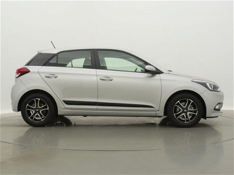 Hyundai i20 - 1.0 T-GDI Comfort // Navi / Camera / Parkeersensoren - 1