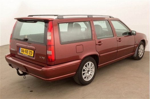 Volvo V70 - 2.4 Europa Clima - 1