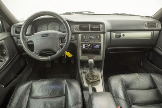 Volvo V70 - 2.4 Europa Clima - 1