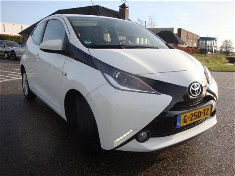 Toyota Aygo - 1.0 VVT-i x-sport navi camera - 1