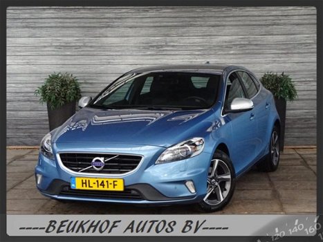 Volvo V40 - 2.0 D2 R-Design Business Xenon Auto inparkeren Leer - 1