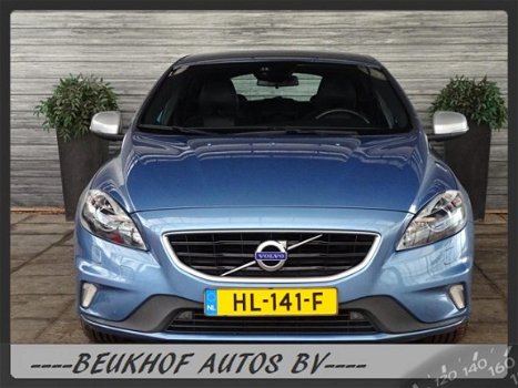 Volvo V40 - 2.0 D2 R-Design Business Xenon Auto inparkeren Leer - 1