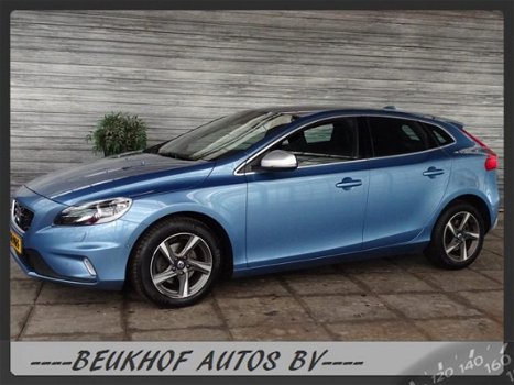 Volvo V40 - 2.0 D2 R-Design Business Xenon Auto inparkeren Leer - 1