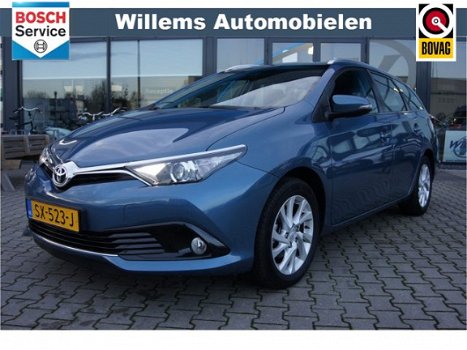 Toyota Auris Touring Sports - 1.2T Energy Navigatie , Camera - 1