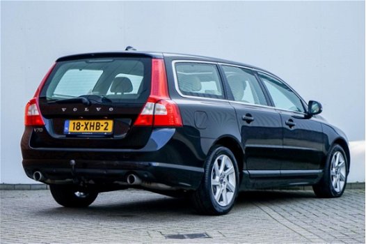 Volvo V70 - 2.0 D3 Limited Edition 2012 Trekhaak Wit leer Dakraam - 1