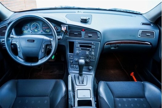 Volvo V70 - 2.4 Comfort Line 2002 Automaat Youngtimer - 1