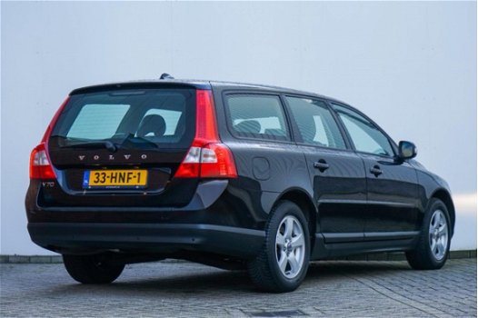 Volvo V70 - 2.0 Kinetic 2009 dealer onderhouden - 1