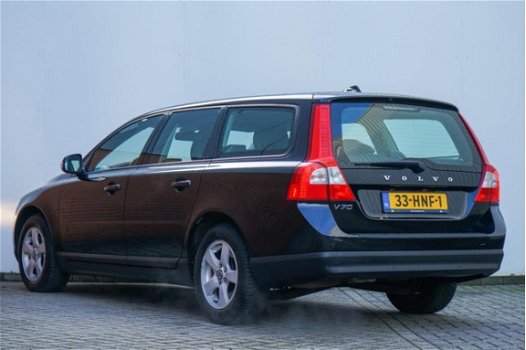 Volvo V70 - 2.0 Kinetic 2009 dealer onderhouden - 1