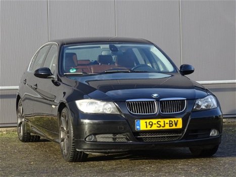 BMW 3-serie - 325i High Executive AIRCO NETTE AUTO (bj2006) - 1