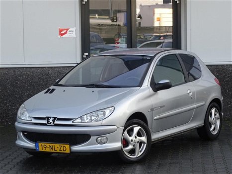 Peugeot 206 - 1.4 Quiksilver AIRCO APK 2020 (bj2004) - 1