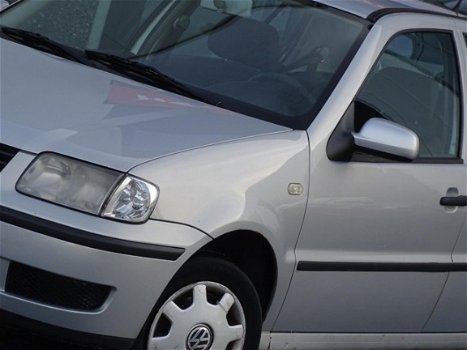 Volkswagen Polo - 1.9 SDI Trendline APK 2020 (bj2000) - 1