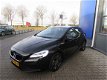 Volvo V40 - D2 Momentum - 1 - Thumbnail