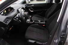 Peugeot 308 - 1.2 e-THP 111 PK Blue Lease Navi/Clima/Trekhaak Nieuwstaat