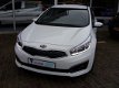 Kia Cee'd - 1.4 16V CCVT DynamicplusLine , navigatie, stuurwiel verwarmd - 1 - Thumbnail