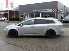 Toyota Avensis Wagon - 2.0 VVTi Executive Business