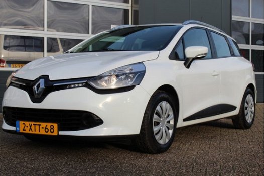 Renault Clio Estate - 0.9 TCe Expression (90pk) Navi/ Airco/ Cruise/ Elek. pakket/ Isofix/ Bluetooth - 1