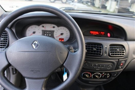 Renault Mégane Coupé - 1.6-16V Sport Way - 1