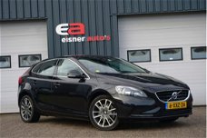 Volvo V40 - 2.0 D4 Summum 190 PK | LEDER | KEYLESS | NAVI