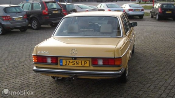 Mercedes-Benz 230 - E, automaat, schuifdak, - 1