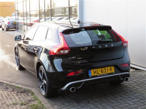 Volvo V40 - 2.0 D2 R-Design Business Xenon Stoelverw Navi Clima PDC Bluetooth Cruise - 1