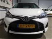 Toyota Yaris - 1.3 VVT-i 99PK Automaat Aspiration + NAP/OH HISTORIE/1e EIGENAAR/AIRCO/BLUETOOTH/CAME - 1 - Thumbnail