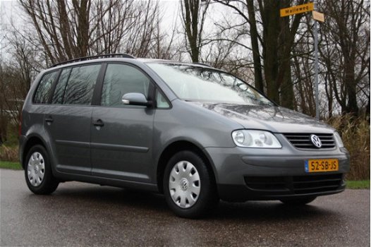 Volkswagen Touran - 1.6 Business MPV NAP AIRCO 102PK GOED ONDERHOUDEN - 1