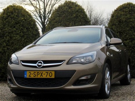 Opel Astra Sports Tourer - 1.4 Turbo Edition / Airco / Cruise / Trekhaak - 1