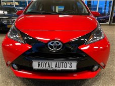 Toyota Aygo - 1.0 VVT-i x-play / AIRCO / LAGE KM /ACHTERUIT CAMERA / ACTIE