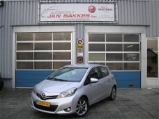 Toyota Yaris - 1.3 5-drs Dynamic Airco Navigatie 38.000 km