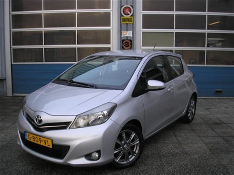 Toyota Yaris - 1.3 5-drs Dynamic Airco Navigatie 38.000 km - 1