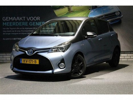 Toyota Yaris - 1.5 Hybrid Trend Bi-Tone Automaat 5-Drs - 1