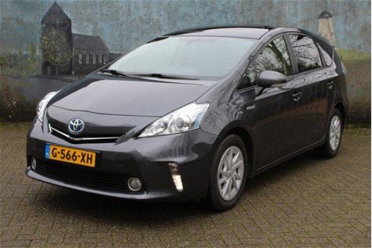 Toyota Prius Wagon - 1.8 Aspiration Business Navigatie Automaat 7 persoons - 1