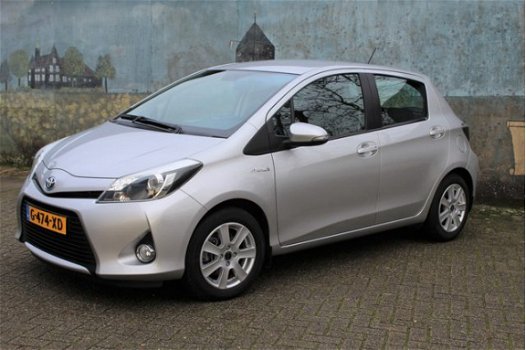 Toyota Yaris - 1.5 Full Hybrid Aspiration Trekhaak LM-Velgen 5 drs - 1