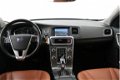 Volvo V60 - 2.4 D6 AWD Plug-In Hybrid Summum | Leder | Xenon | Trekhaak | Camera EX BTW - 1 - Thumbnail