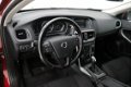 Volvo V40 - 1.5 T2 Kinetic | Automaat | Standkachel | Verwarmbare voorstoelen + achterbank - 1 - Thumbnail