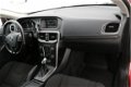 Volvo V40 - 1.5 T2 Kinetic | Automaat | Standkachel | Verwarmbare voorstoelen + achterbank - 1 - Thumbnail