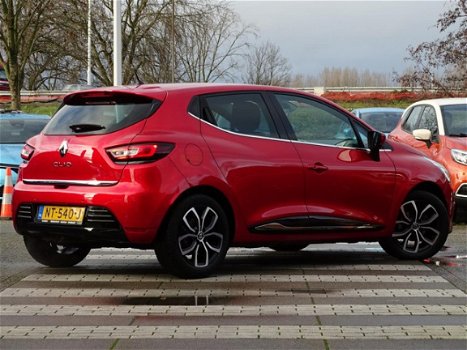 Renault Clio - TCe 120pk Intens / Navigatie - 1