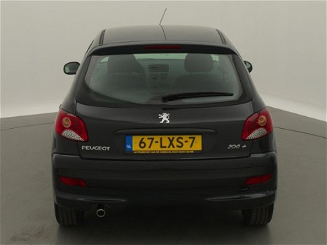Peugeot 206 - 1.1 XR / 5 deurs / elec-ramen - 1