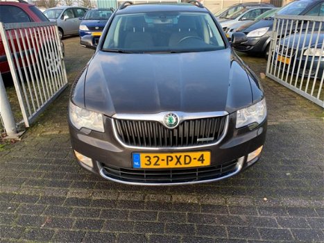 Skoda Superb Combi - 1.6 TDI Greenline Comfort Business Line - 1